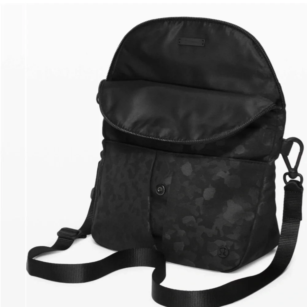 Lululemon All Night Festival Bag *5L Fragment Camo Jacquard Black Deep Coal - Picture 3 of 6